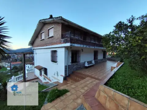 Chalet en Barrio del Mazo