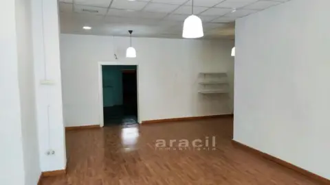 Local comercial en Paseo Ovidi Montllor