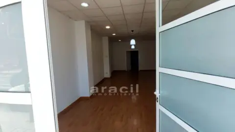 Local comercial en Paseo Ovidi Montllor