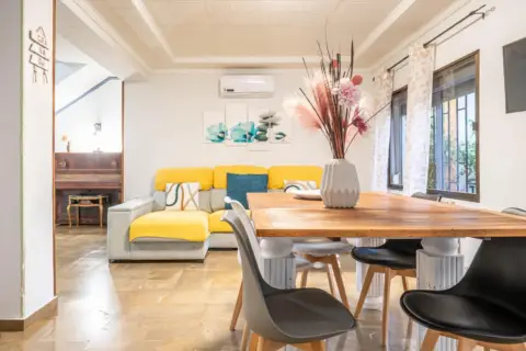 Casa pareada en calle de Inglaterra, 13