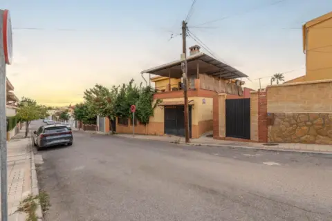 Casa pareada en calle de Inglaterra, 13