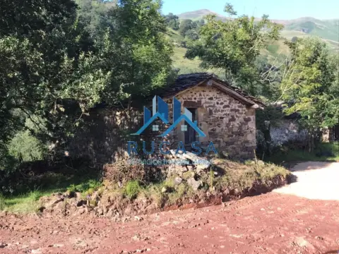 Finca rústica en calle Barrio Pisuena