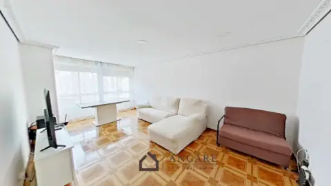Piso en calle de la Gloria, 43