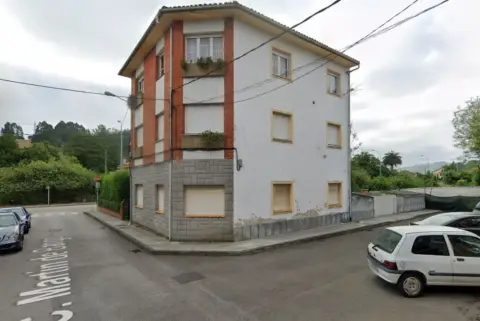 Chalet en calle de Martín de Bango, 1