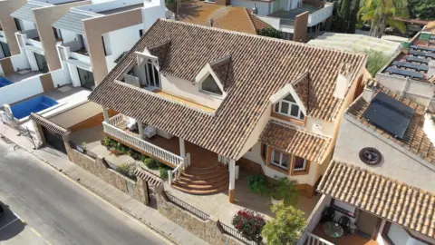 Chalet en Villa Alegría