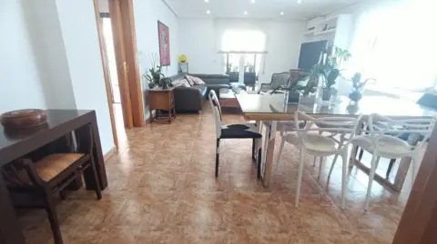 Chalet en Villa Alegría