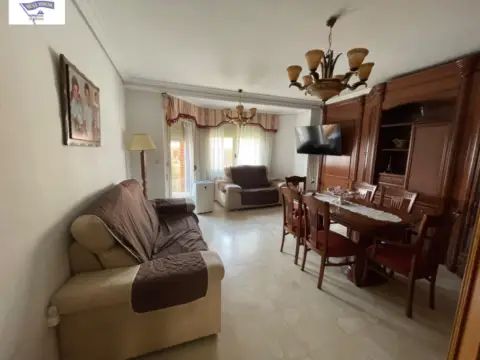 Piso en Ensanche-Franciscanos