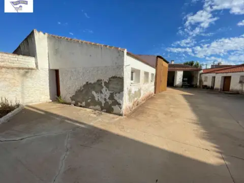 Casa en Barrios Periféricos - Pedanías
