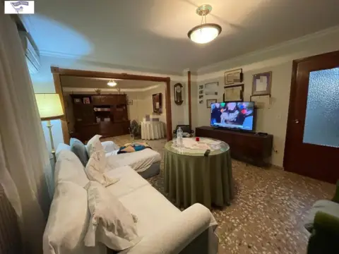 Piso en Ensanche-Franciscanos