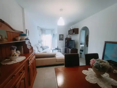 Piso en Avda. Reyes Catolicos