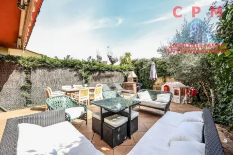 Casa adosada en Ensanche