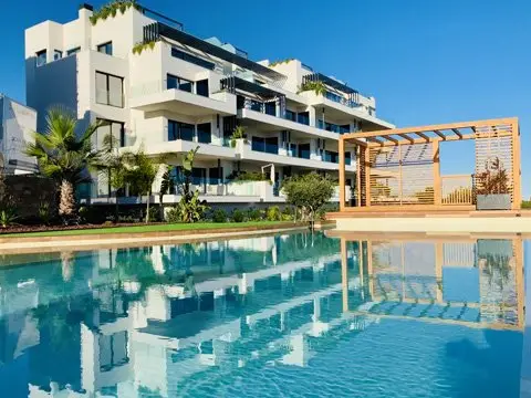 Apartamento en Las Colinas Golf