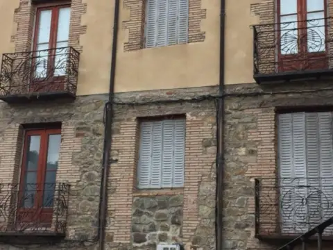 Casa en calle de la Plazuela, 12