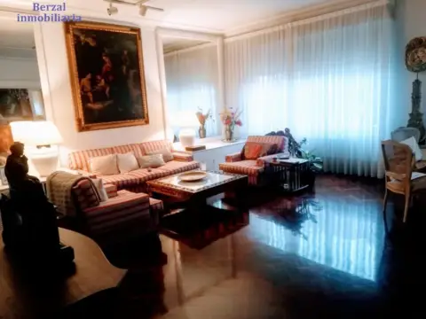 Piso en calle Gran Vía Juan Carlos I