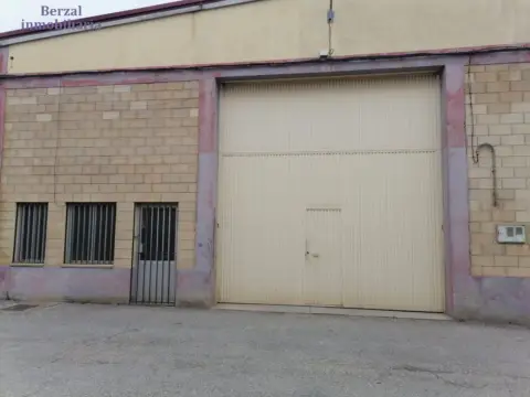 Industrial building in calle de Roncesvalles