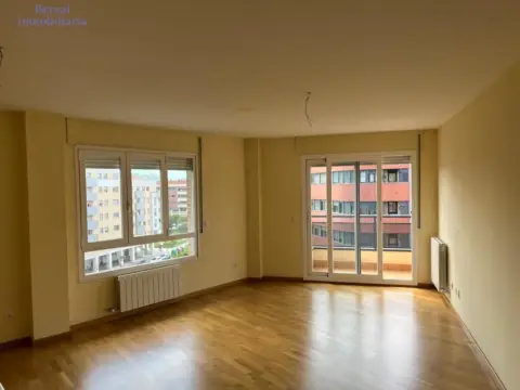 Piso en calle del Río Lomo