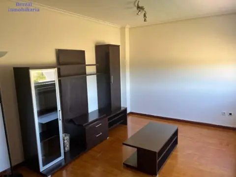 Piso en calle Cadena Varea