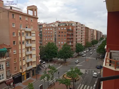 Piso en Avenida de la Paz