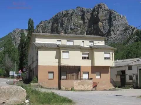 House in Carretera de Logroño, 14