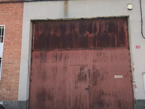 Nave industrial en Bº Estación - Cruz Roja
