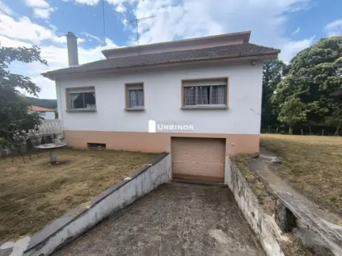 Casa en Castro Caldelas