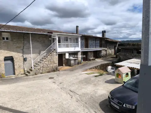 Casa en A Peroxa