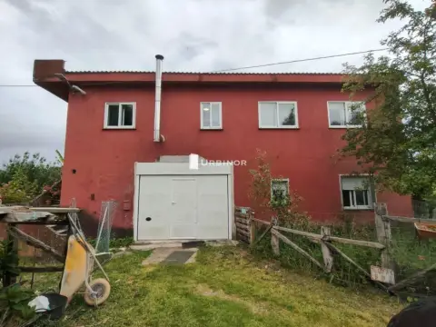 Casa en Leiro