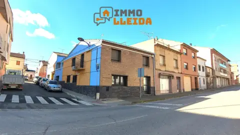 Casa adosada en calle Almacellas, 28