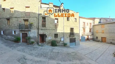 Casa adosada en Carrer Església