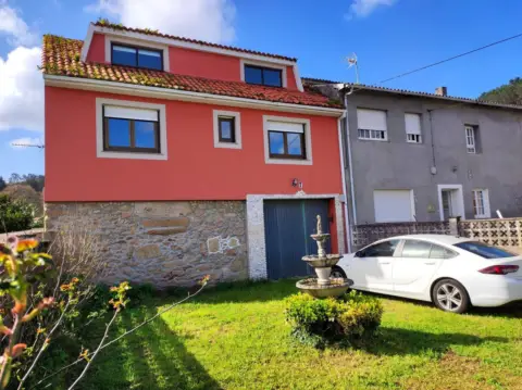 Casa pareada en calle del Tarrio