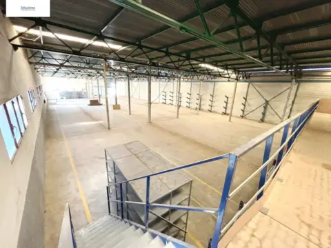 Nave industrial en Poligono Campollano