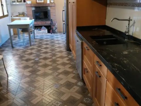 Casa adosada en Madrigueras