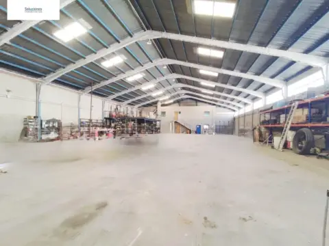 Nave industrial en Poligono Campollano