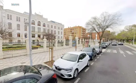 Piso en Industria-Bomberos
