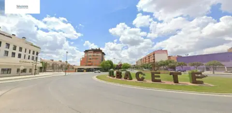 Casa adosada en Facultad de Medicina