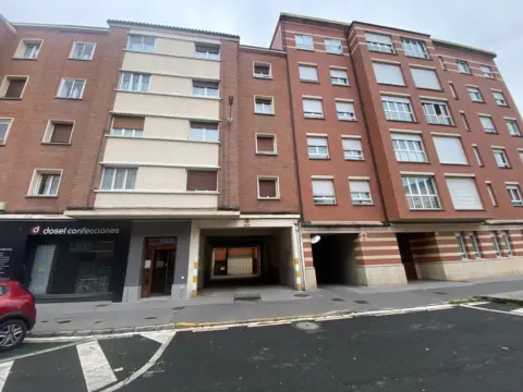 Garaje en calle de las Trianas, 21