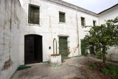 Casa en calle de la Calzada