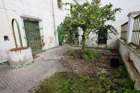 Casa en calle de la Calzada