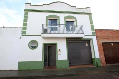 Casa en calle de Bolivia
