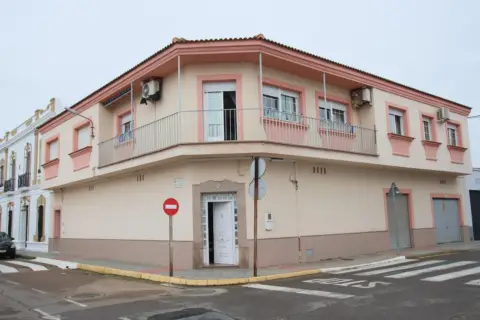 Edificio en calle del Puente