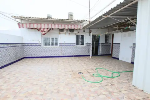 Edificio en calle del Puente