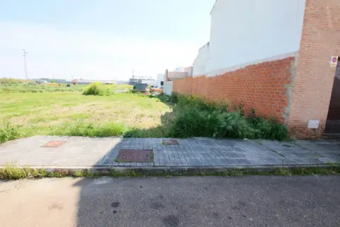 Terreno en calle del Romero