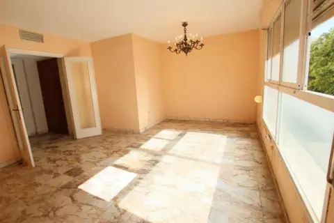 Piso en calle Antonio Cortés Lavado