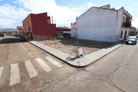 Terreno en calle de Cuba
