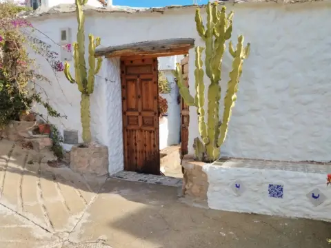 Casa en calle Incierta, 3