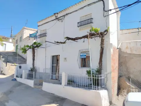 Casa en calle del Cementerio