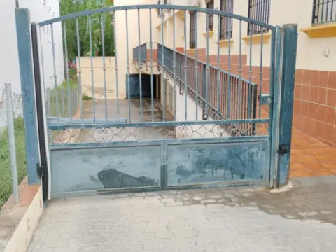 Garaje en calle de la Cruz