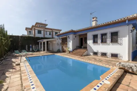 Chalet en calle de Malva