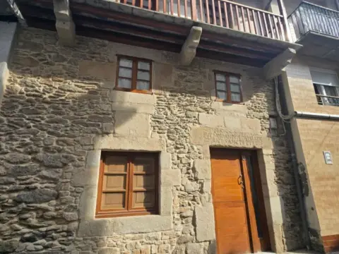 Casa pareada en calle Ru Grande, nº 13