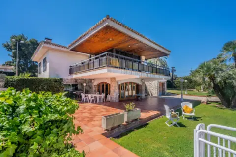 Chalet en calle Perís y Valero